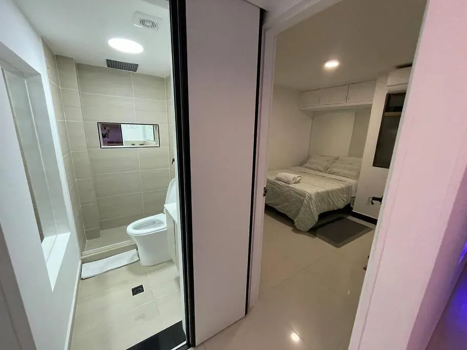 Laureles Best Location With Jacuzzi And Ac Медельин 0*,