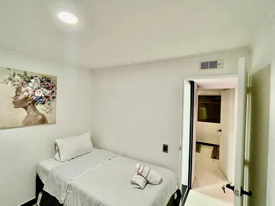 Laureles Best Location With Jacuzzi And Ac Медельин Колумбия