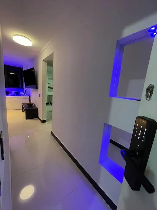 Апартаменты Laureles Best Location With Jacuzzi And Ac Медельин
